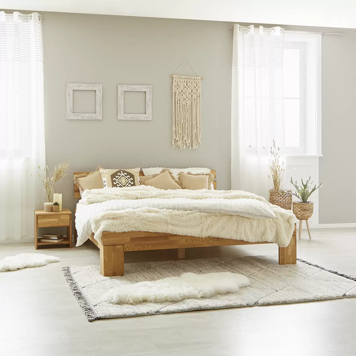 Lit futon 200x90 en bois massif avec tête de lit et sommier à lattes