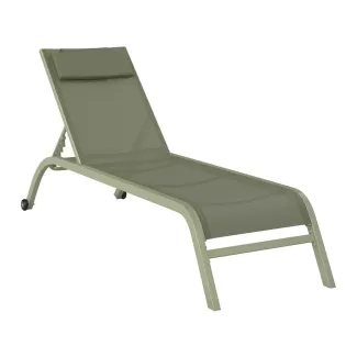 Luca Bessoni Liegestuhl