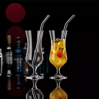 Verres à cocktail + pailles