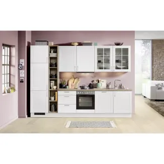 Küchenzeile mit Geräten