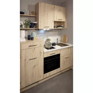 Cuisine linéaire avec appareils électroménagers